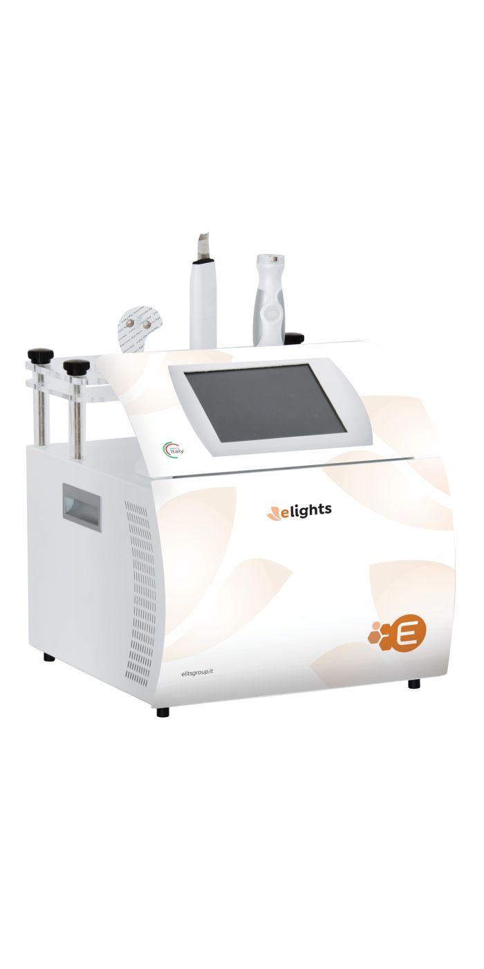 eLights è uno dei macchinari estetici per trattamenti viso (senza carrello)